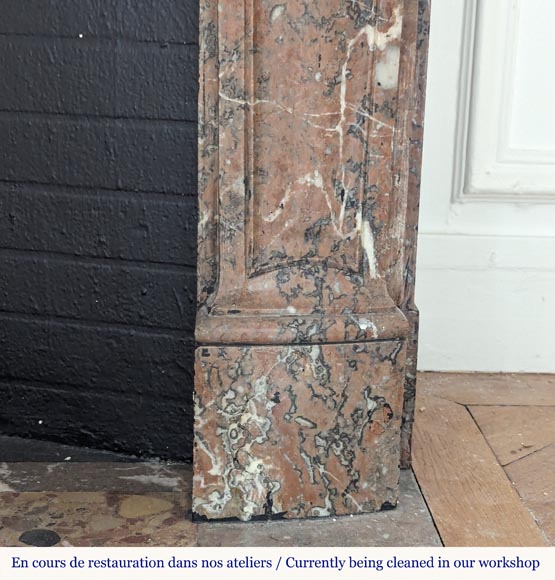 Cheminée de style Louis XV en marbre Rouge du Nord à coquille mouvementée Cheminée de style Louis XV en marbre Rouge du Nord à coquille mouvementée-9