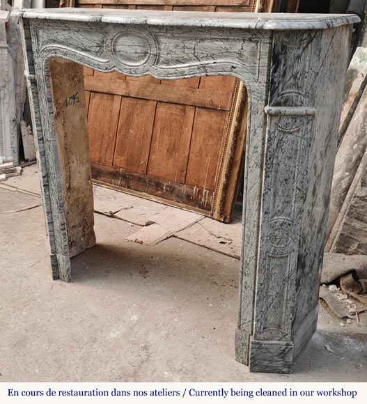 Cheminée de style Louis XV modèle Pompadour en marbre bleu Fleuri Cheminée de style Louis XV modèle Pompadour en marbre bleu Fleuri-5