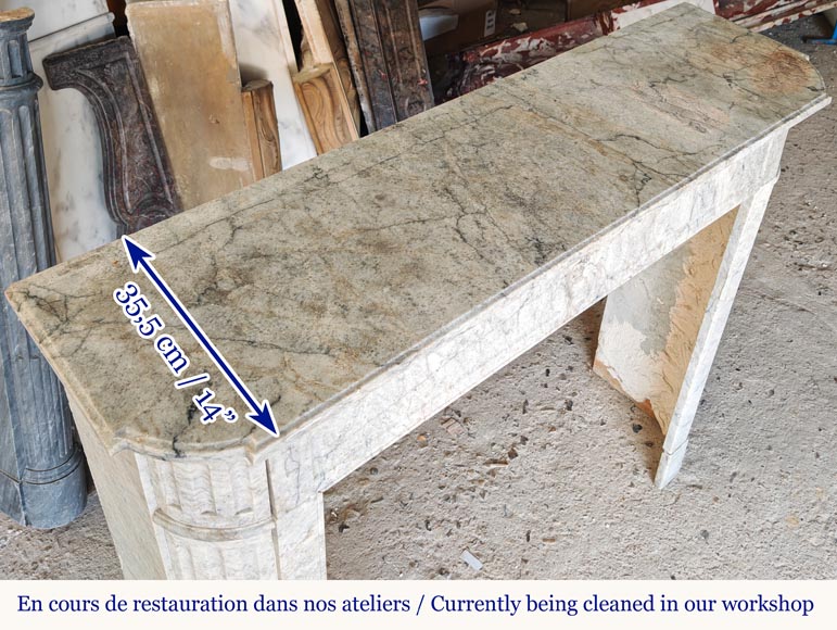 Cheminée de style Louis XVI à coins arrondis et fleur de tournesol sculptée en marbre cristalin Cheminée de style Louis XVI à coins arrondis et fleur de tournesol sculptée en marbre cristalin-8