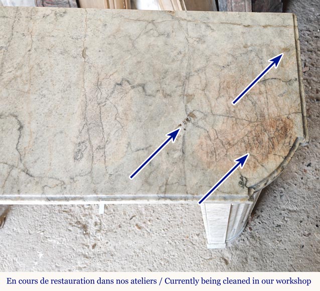 Cheminée de style Louis XVI à coins arrondis et fleur de tournesol sculptée en marbre cristalin Cheminée de style Louis XVI à coins arrondis et fleur de tournesol sculptée en marbre cristalin-9