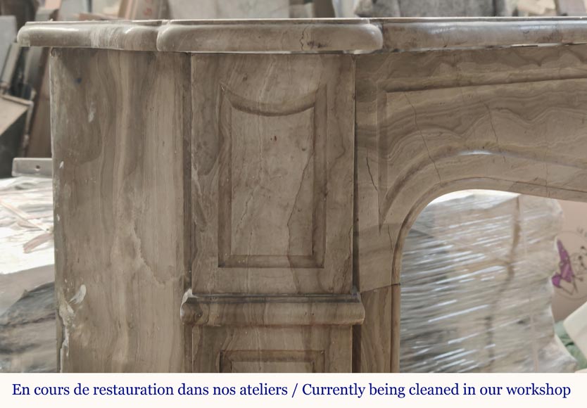 Cheminée de style Louis XV modèle Pompadour en marbre de Lunel Cheminée de style Louis XV modèle Pompadour en marbre de Lunel-3