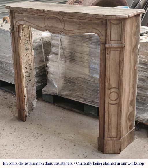 Cheminée de style Louis XV modèle Pompadour en marbre de Lunel Cheminée de style Louis XV modèle Pompadour en marbre de Lunel-4