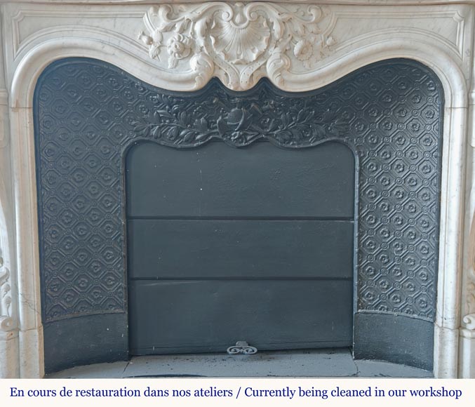 Cheminée de style Louis XV en marbre de Carrare très sculptée Cheminée de style Louis XV en marbre de Carrare très sculptée-11