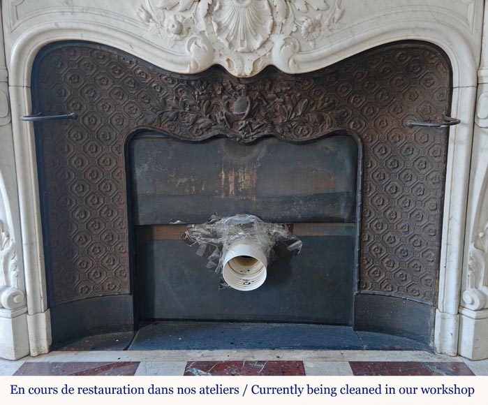 Cheminée de style Louis XV en marbre de Carrare très sculptée Cheminée de style Louis XV en marbre de Carrare très sculptée-10