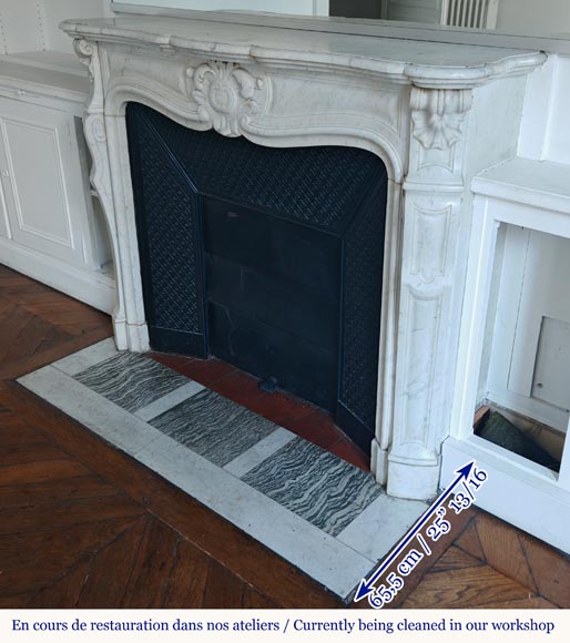 Cheminée de style Louis XV en marbre de Carrare ornée d'une palmette Cheminée de style Louis XV en marbre de Carrare ornée d'une palmette-5