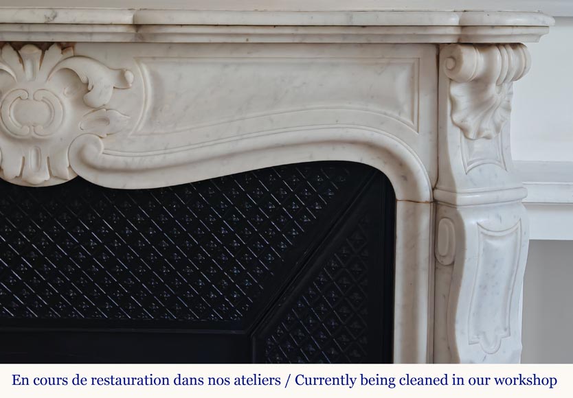 Cheminée de style Louis XV en marbre de Carrare ornée d'une palmette Cheminée de style Louis XV en marbre de Carrare ornée d'une palmette-6