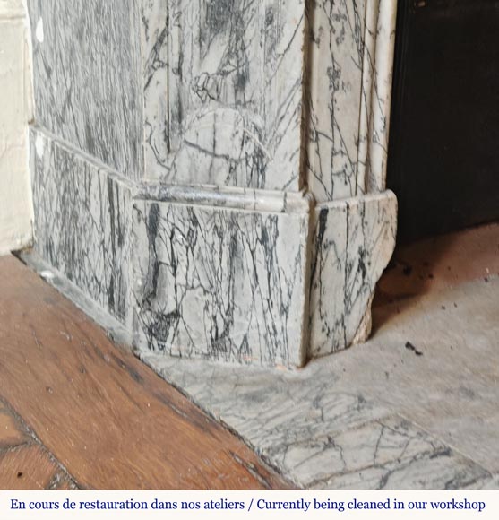 Cheminée de style Louis XV modèle Pompadour en marbre bleu Fleuri Cheminée de style Louis XV modèle Pompadour en marbre bleu Fleuri-4