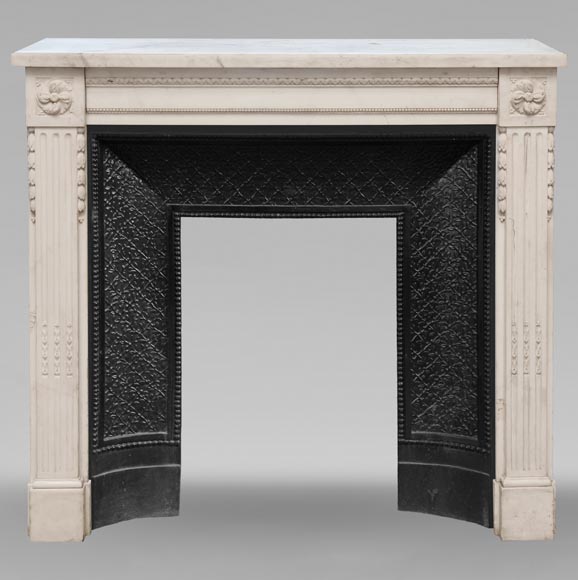 Cheminée de style Louis XVI en marbre demi statuaire Cheminée de style Louis XVI en marbre demi statuaire-0