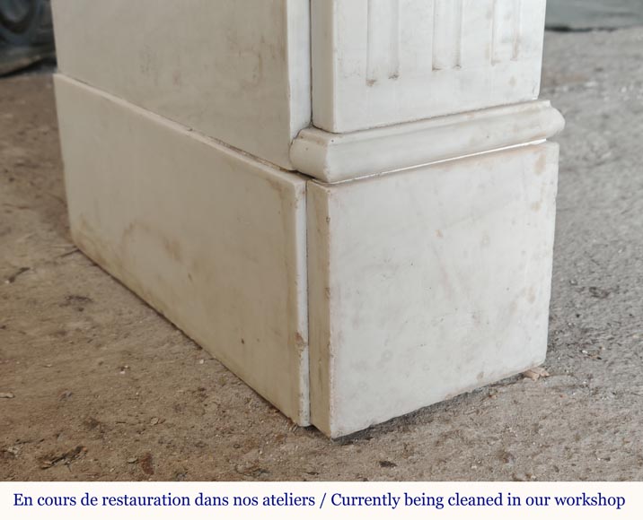 Cheminée de style Louis XVI en marbre demi statuaire ornée d'une fleur de tournesol Cheminée de style Louis XVI en marbre demi statuaire ornée d'une fleur de tournesol-4