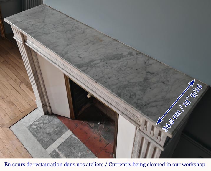 Cheminée de style Louis XVI moulurée en marbre de Carrare veiné Cheminée de style Louis XVI moulurée en marbre de Carrare veiné-9