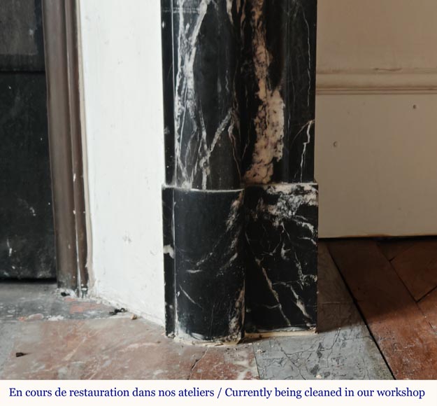 Cheminée de style Louis XIV en marbre noir Marquina Cheminée de style Louis XIV en marbre noir Marquina-7