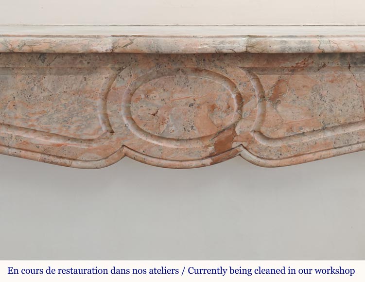 Cheminée de style Louis XV modèle Pompadour en brèche d'Enjugerais Cheminée de style Louis XV modèle Pompadour en brèche d'Enjugerais-1