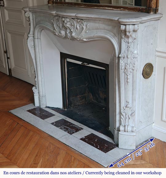 Cheminée de style Louis XV richement sculptée en marbre de Carrare Cheminée de style Louis XV richement sculptée en marbre de Carrare-8