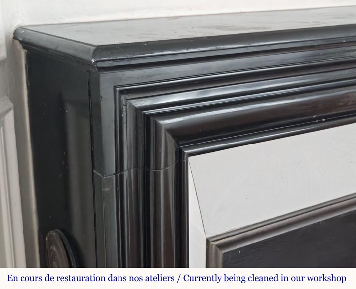 Cheminée de style Louis XIV en marbre noir fin Cheminée de style Louis XIV en marbre noir fin-3