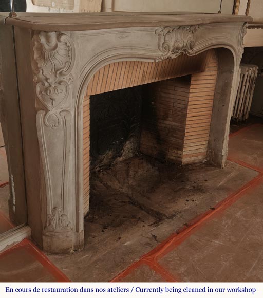 Cheminée de style Louis XV en pierre Cheminée de style Louis XV en pierre-5