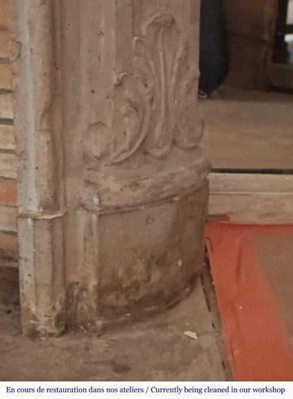 Cheminée de style Louis XV en pierre Cheminée de style Louis XV en pierre-11