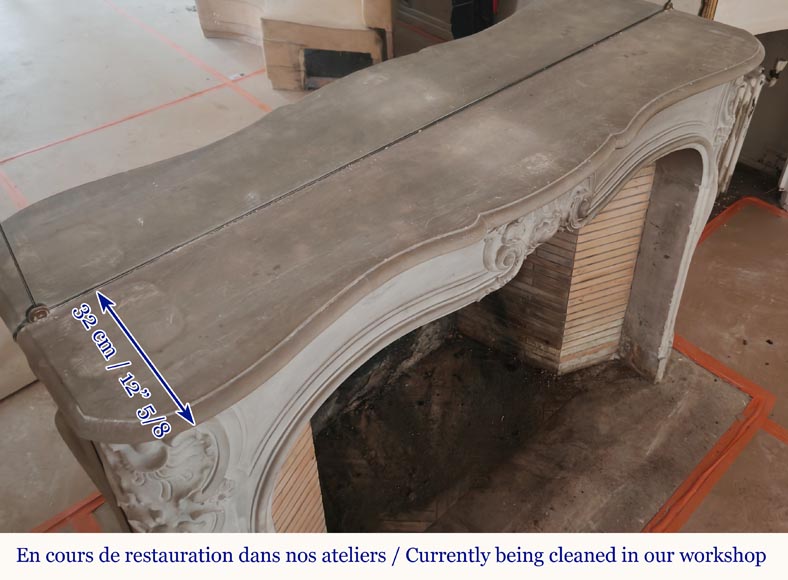 Cheminée de style Louis XV en pierre Cheminée de style Louis XV en pierre-12