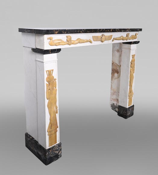 Cheminée ornée de motifs d’inspiration égyptienne, vers 1830 Cheminée ornée de motifs d’inspiration égyptienne, vers 1830-4