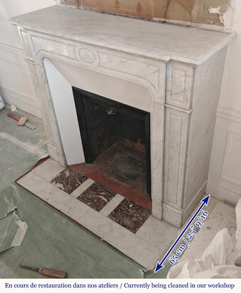 Cheminée de style Louis XV droite sculptée en marbre de Carrare Cheminée de style Louis XV droite sculptée en marbre de Carrare-5