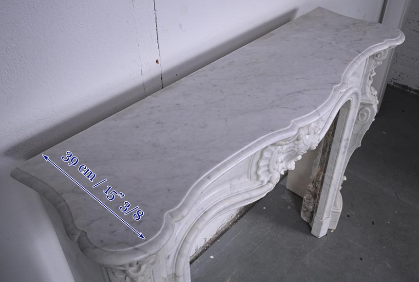 Cheminée de style Louis XV en marbre de Carrare au bandeau très sculpté Cheminée de style Louis XV en marbre de Carrare au bandeau très sculpté-13