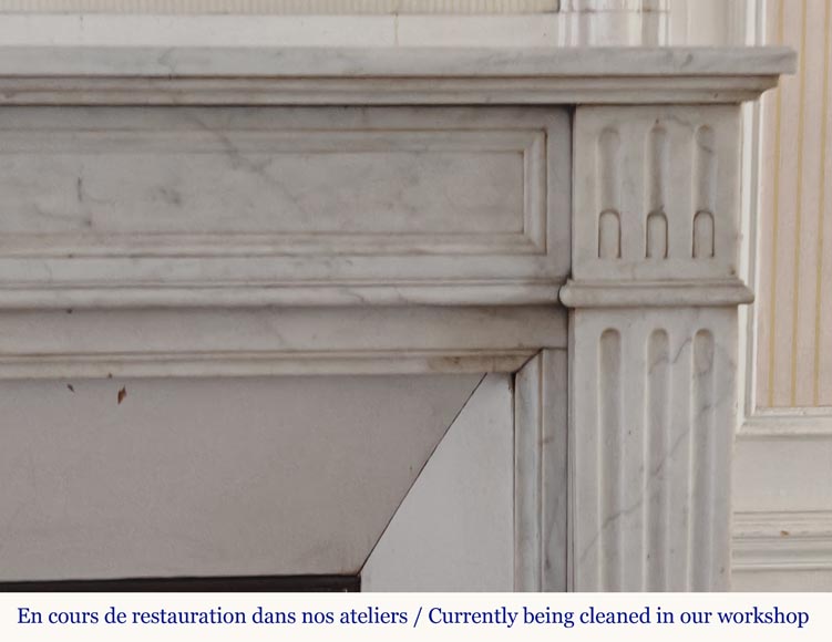 Cheminée de style Louis XVI décorée de cannelures rudentées, en marbre de Carrare Cheminée de style Louis XVI décorée de cannelures rudentées, en marbre de Carrare-6