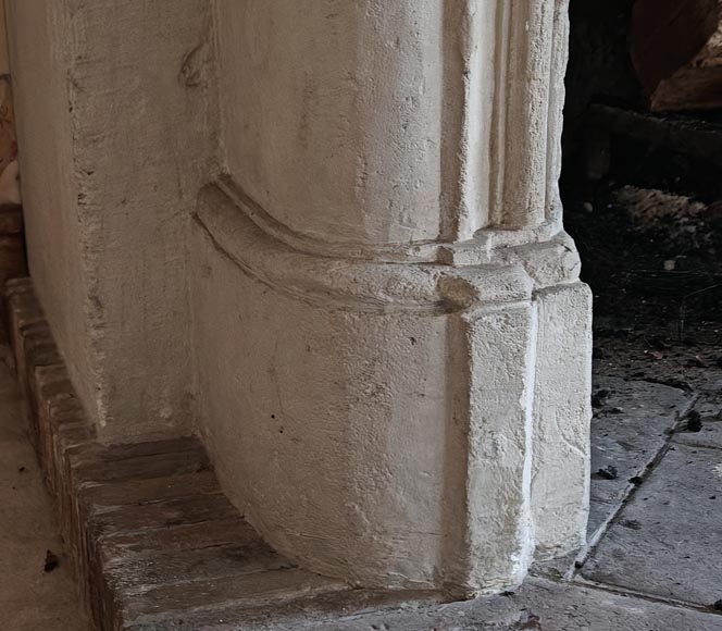 Cheminée d'époque Louis XV en pierre avec son trumeau sculpté Cheminée d'époque Louis XV en pierre avec son trumeau sculpté-16