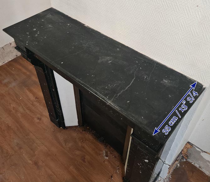 Cheminée de style Napoléon III à modillons en marbre noir moucheté Cheminée de style Napoléon III à modillons en marbre noir moucheté-8