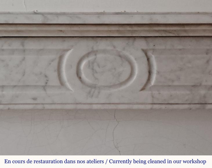 Cheminée droite de style Louis XV modèle Pompadour en marbre de Carrare Cheminée droite de style Louis XV modèle Pompadour en marbre de Carrare-1