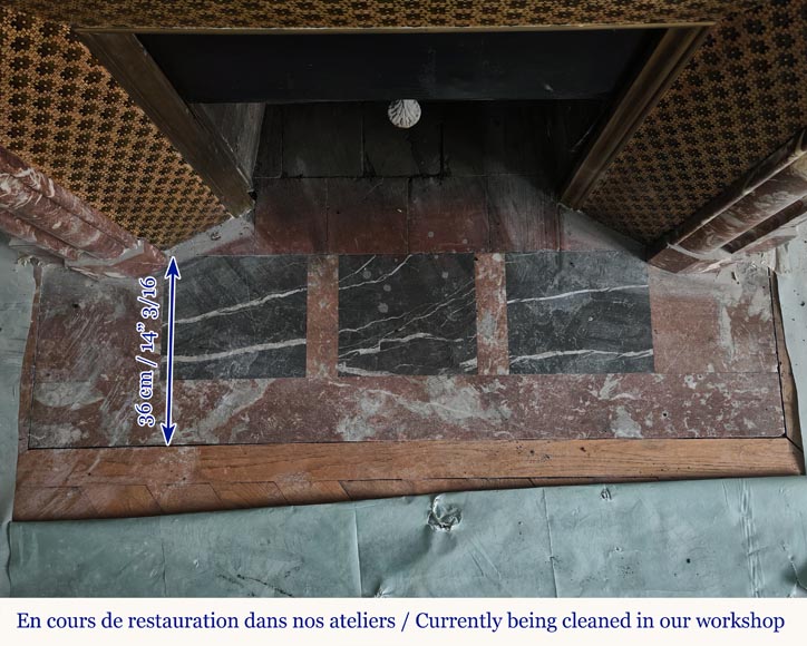 Cheminée de style Louis XIV à acrotère en marbre Rouge du Nord Cheminée de style Louis XIV à acrotère en marbre Rouge du Nord-8