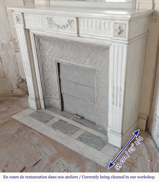 Cheminée de style Louis XVI en marbre demi statuaire ornée d'une frise de fleurs Cheminée de style Louis XVI en marbre demi statuaire ornée d'une frise de fleurs-6