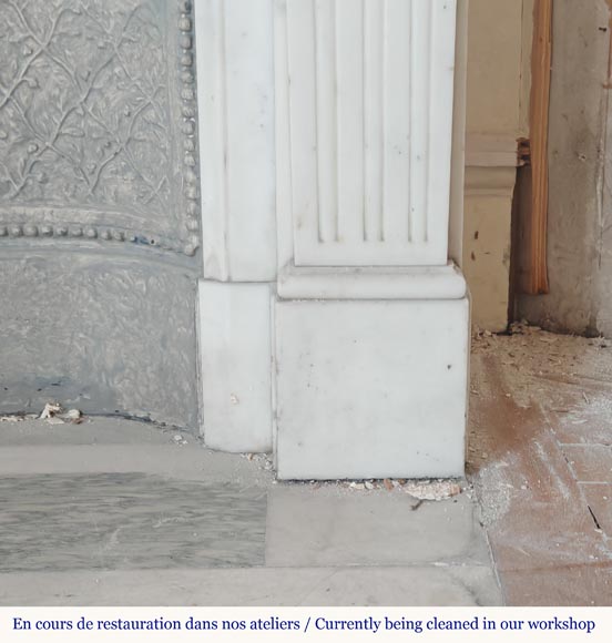 Cheminée de style Louis XVI en marbre demi statuaire ornée d'une frise de fleurs Cheminée de style Louis XVI en marbre demi statuaire ornée d'une frise de fleurs-8