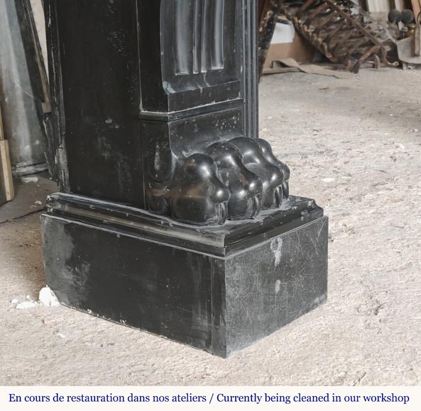 Cheminée aux pattes de lion en marbre noir fin Cheminée aux pattes de lion en marbre noir fin-5