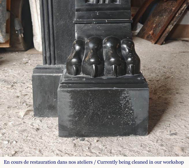 Cheminée aux pattes de lion en marbre noir fin Cheminée aux pattes de lion en marbre noir fin-8