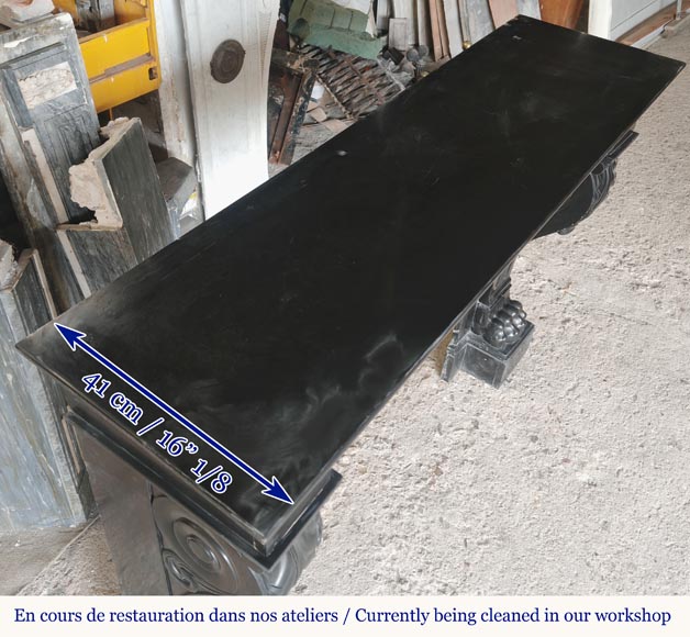 Cheminée aux pattes de lion en marbre noir fin Cheminée aux pattes de lion en marbre noir fin-9