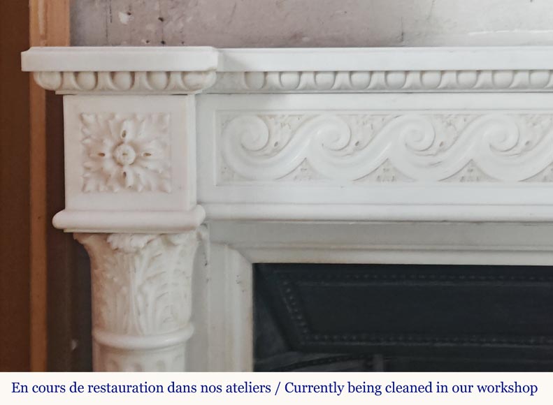 Grande cheminée de style Louis XVI aux colonnes corinthiennes Grande cheminée de style Louis XVI aux colonnes corinthiennes-3