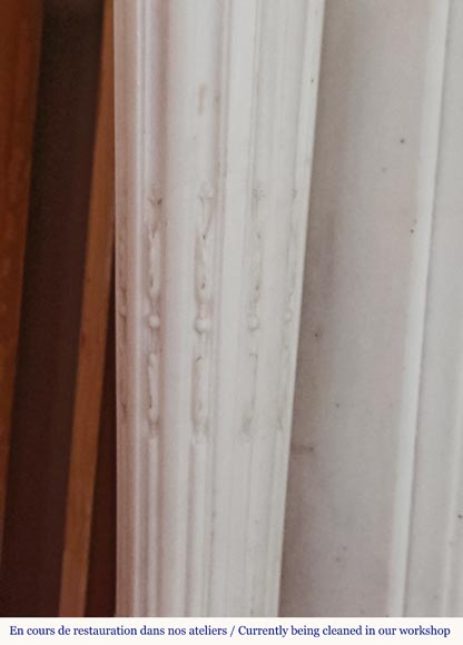 Grande cheminée de style Louis XVI aux colonnes corinthiennes Grande cheminée de style Louis XVI aux colonnes corinthiennes-5