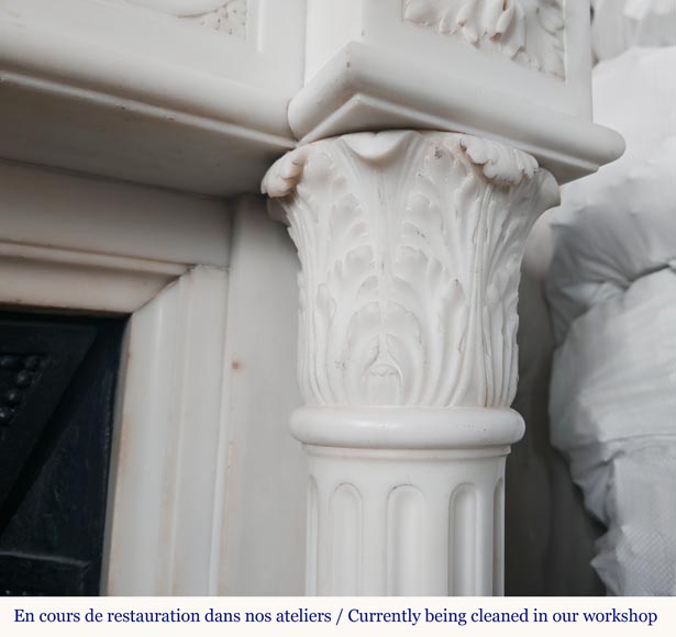 Grande cheminée de style Louis XVI aux colonnes corinthiennes Grande cheminée de style Louis XVI aux colonnes corinthiennes-9