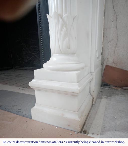 Grande cheminée de style Louis XVI aux colonnes corinthiennes Grande cheminée de style Louis XVI aux colonnes corinthiennes-10