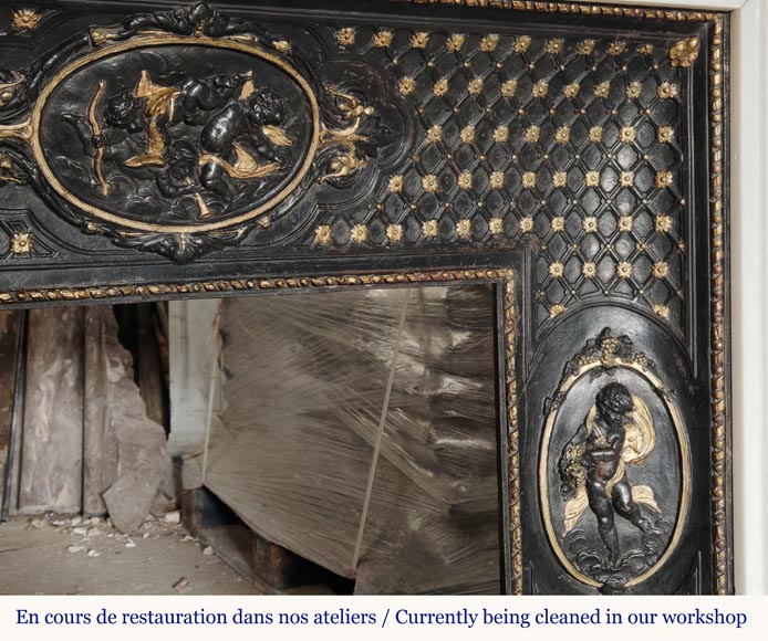 Cheminée de style Louis XVI en marbre statuaire à colonnes ionique Cheminée de style Louis XVI en marbre statuaire à colonnes ionique-15