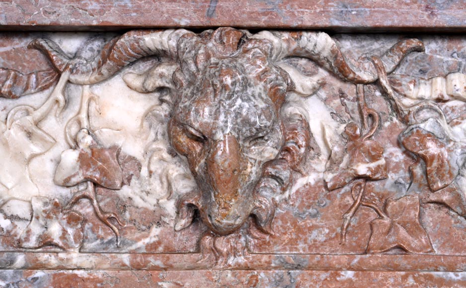 Cheminée de style Louis XVI en marbre Rouge de Rance, XIXe siècle Cheminée de style Louis XVI en marbre Rouge de Rance, XIXe siècle-1