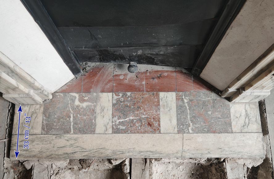 Cheminée de style Louis XVI à décor de bronze en marbre Arabescato Cheminée de style Louis XVI à décor de bronze en marbre Arabescato-8