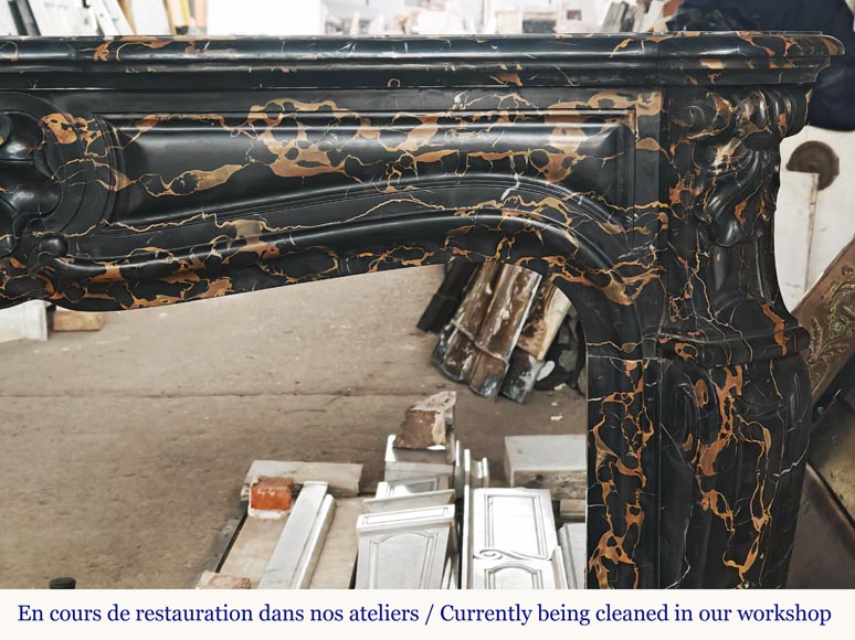 Cheminée de style Louis XV à coquilles, en marbre Portor Cheminée de style Louis XV à coquilles, en marbre Portor-7