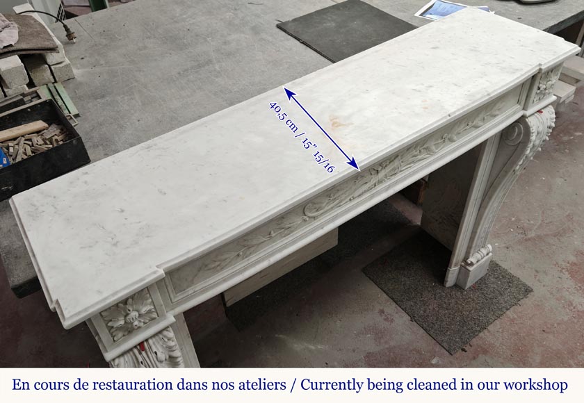 Cheminée de style Louis XVI à feuille d'acanthe, en marbre de Carrare Cheminée de style Louis XVI à feuille d'acanthe, en marbre de Carrare-12