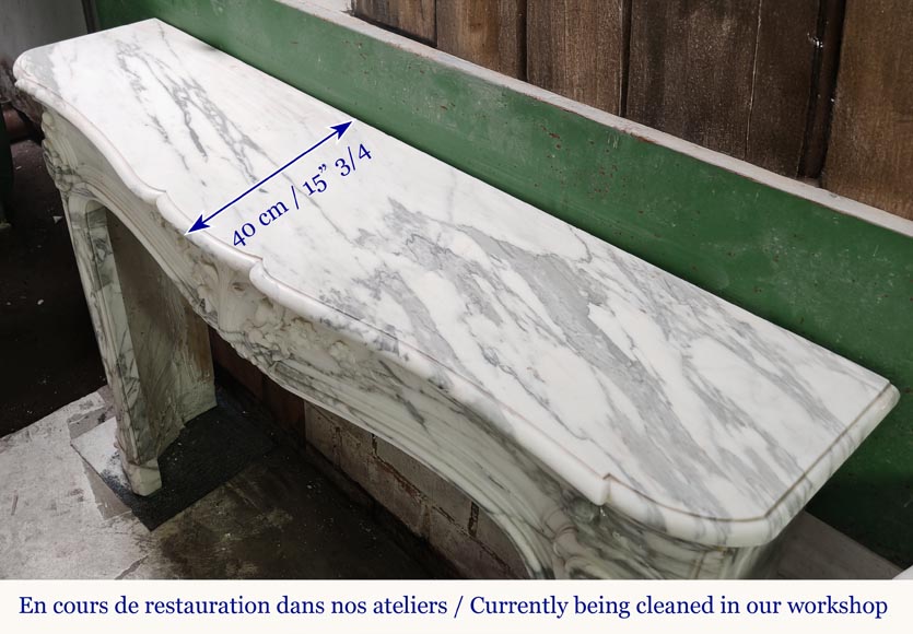 Cheminée style Louis XV à la palmette fleurie, en marbre Arabescato Cheminée style Louis XV à la palmette fleurie, en marbre Arabescato-12