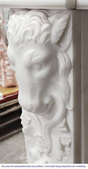 Cheminée de style Napoléon III en marbre statuaire, à décor de fruits et tête de bouc Cheminée de style Napoléon III en marbre statuaire, à décor de fruits et tête de bouc-7