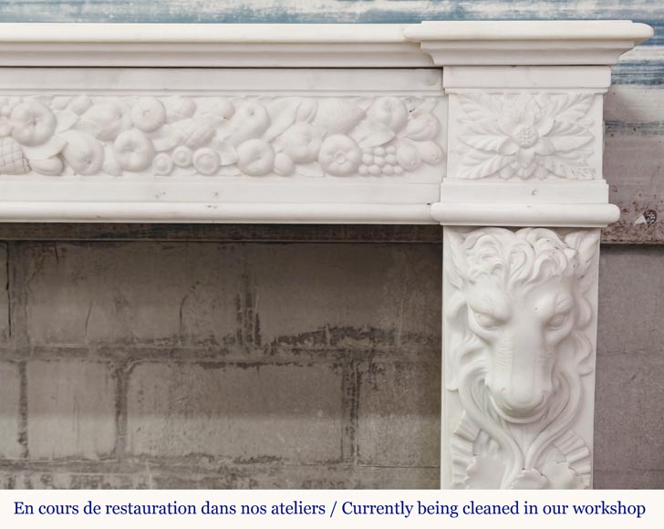 Cheminée de style Napoléon III en marbre statuaire, à décor de fruits et tête de bouc Cheminée de style Napoléon III en marbre statuaire, à décor de fruits et tête de bouc-11