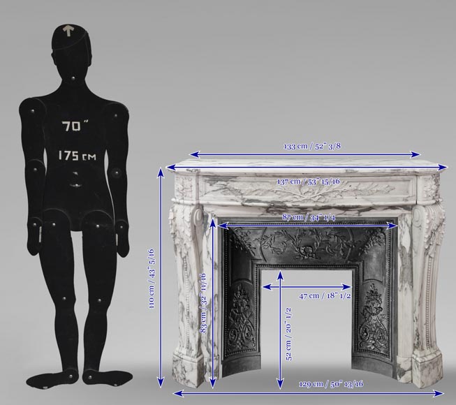 Cheminée galbée de style Louis XVI en marbre Arabescato, ornée d'une couronne de laurier Cheminée galbée de style Louis XVI en marbre Arabescato, ornée d'une couronne de laurier-13