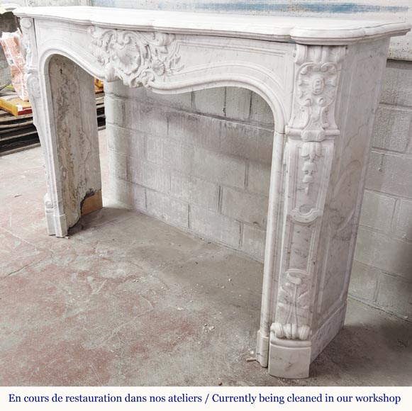 Cheminée de style Louis XV en marbre de Carrare à décor végétal Cheminée de style Louis XV en marbre de Carrare à décor végétal-9
