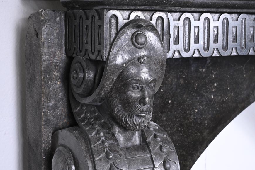 Cheminée en granite noir sculpté – XVIIIe siècle Cheminée en granite noir sculpté – XVIIIe siècle-5