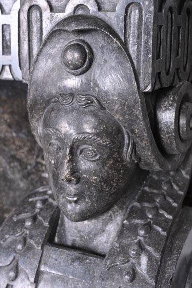 Cheminée en granite noir sculpté – XVIIIe siècle Cheminée en granite noir sculpté – XVIIIe siècle-10